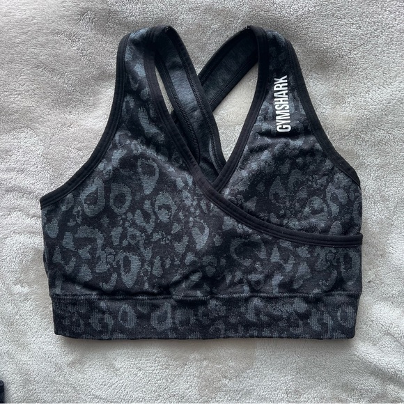 GYMSHARK Adapt Seamless Animal Sports Bra and Leggings – Black - Picture 4 of 8